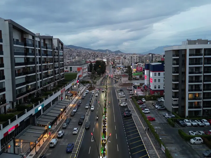Çiğli’de dayanıklı ahşap laminat parke döşeme