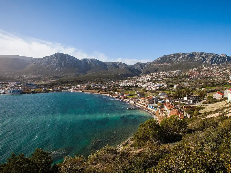 Karaburun’da doğal ahşap laminat parke döşeme örneği