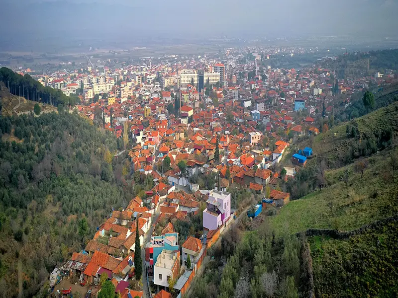 Kınık’ta sade laminat parke döşeme örneği