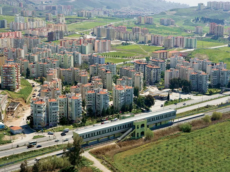 Menemen’de modern laminat parke döşeme örneği